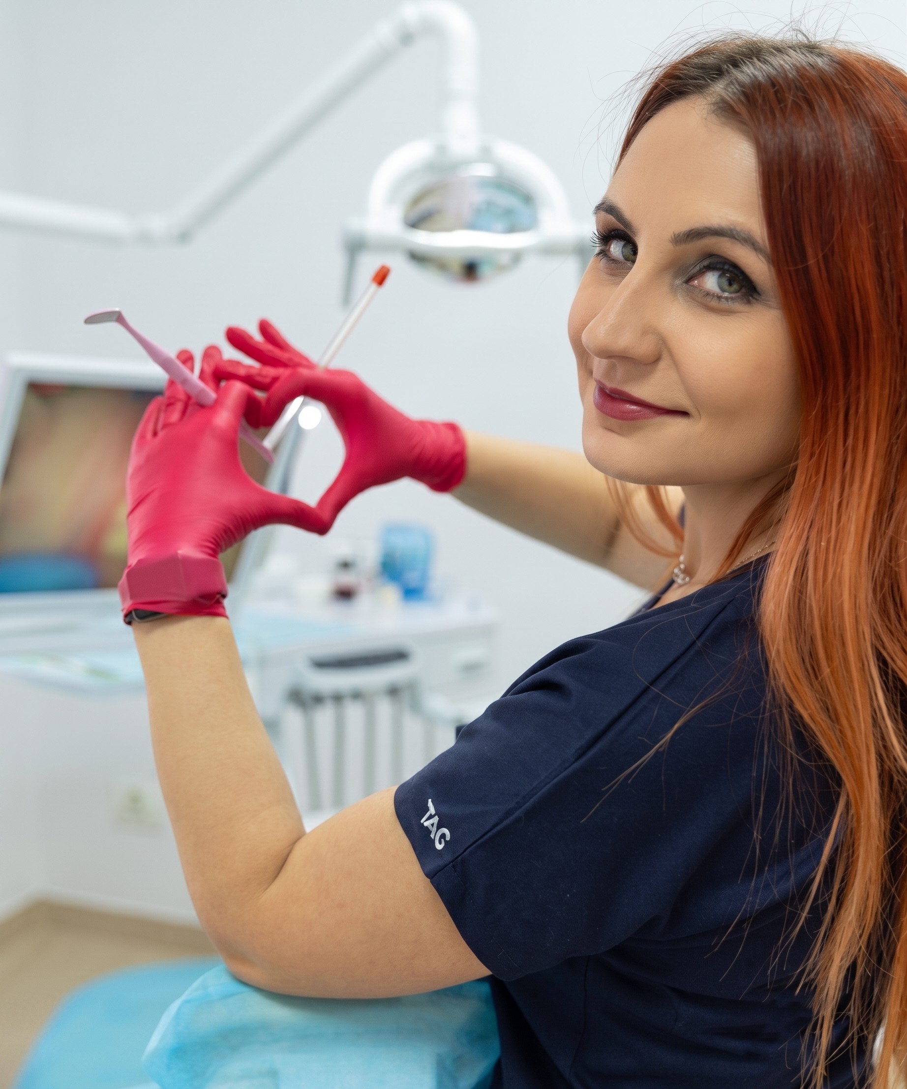 Dr. Ana-Maria Spiridon, medic stomatolog, terapie implanto-protetică, protetică și estetică dentară